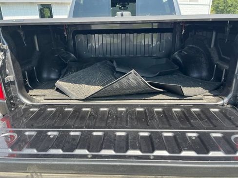 Used 2023 RAM 1500 Big Horn AWD/4WD image 2