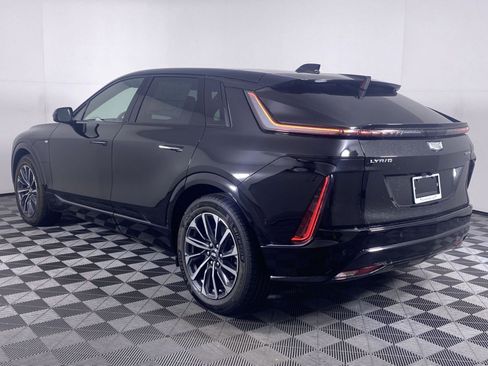 New 2026 Cadillac Lyriq Sport w/ LPO, Floor Liner Package AWD/4WD image 18