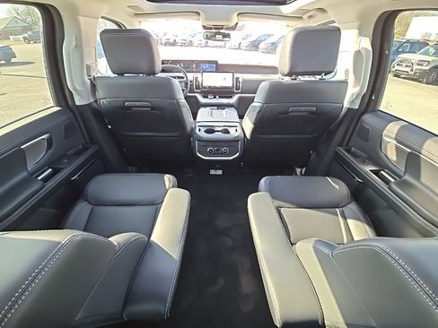 New 2025 Ford Expedition Max Platinum w/ Driver's Package image 24