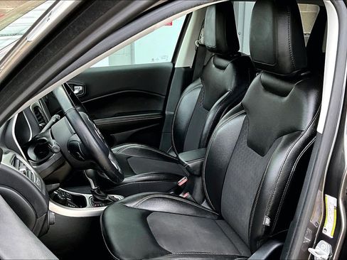 Used 2018 Jeep Compass Latitude w/ Popular Equipment Group image 8