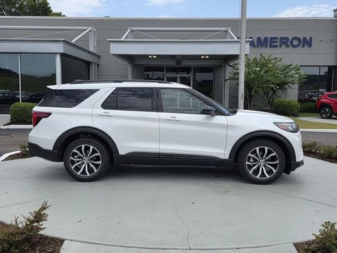 Used 2026 Ford Explorer ST-Line RWD image 37