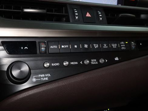 Used 2019 Lexus ES 350 w/ Premium Package FWD image 31