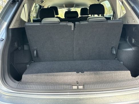 Used 2024 Volkswagen Tiguan Wolfsburg Edition image 35