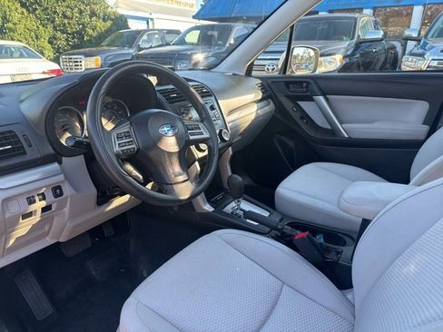 Used 2015 Subaru Forester 2.5i Premium w/ All-Weather Package image 10