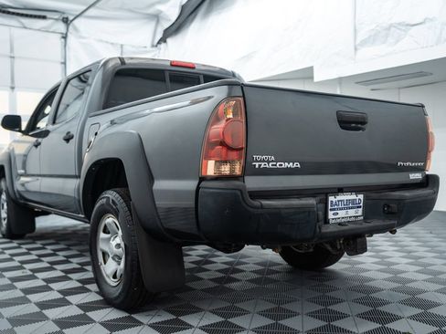 Used 2014 Toyota Tacoma PreRunner w/ Convenience Package RWD image 7