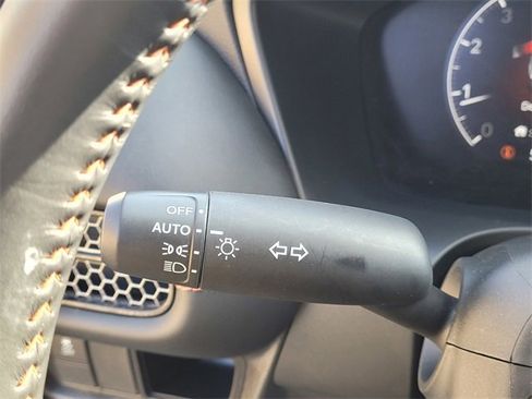 Used 2025 Honda HR-V Sport image 15
