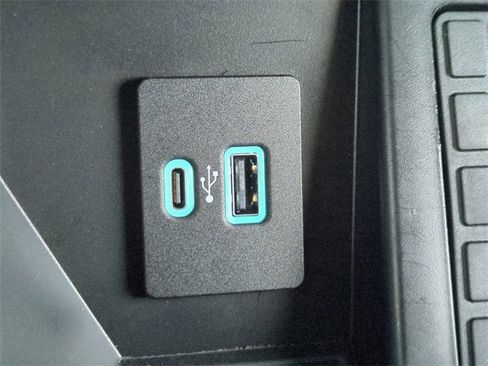 Used 2024 Ford F150 Platinum w/ Equipment Group 702A High image 25