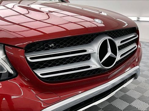 Used 2017 Mercedes-Benz GLC 300 4MATIC image 28