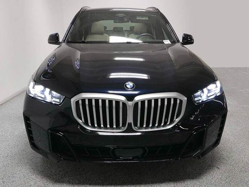 Used 2024 BMW X5 xDrive40i w/ M Sport Package AWD/4WD image 2
