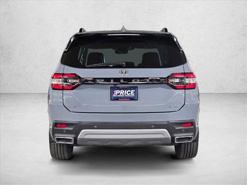 Used 2023 Honda Pilot Elite image 6