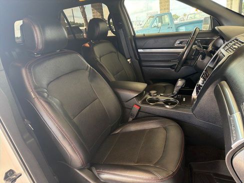Used 2016 Ford Explorer Sport w/ Equipment Group 401A AWD/4WD image 24