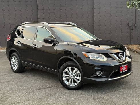 Used 2015 Nissan Rogue SV w/ SV Premium Package AWD/4WD image 3
