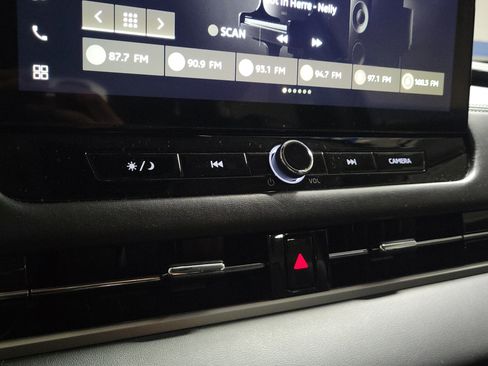 Used 2025 Mitsubishi Outlander SE image 33