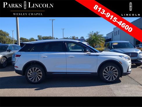 Certified 2023 Lincoln Corsair Reserve image 3