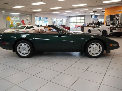 Used 1993 Chevrolet Corvette Convertible RWD image 14