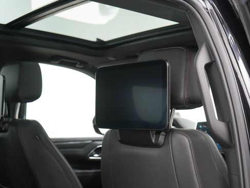Used 2023 Chevrolet Suburban RST w/ Luxury Package AWD/4WD image 14
