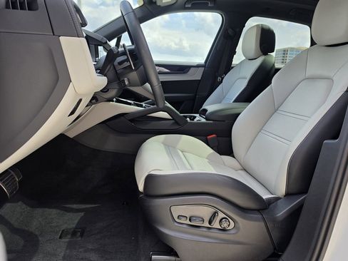 New 2026 Porsche Cayenne S AWD/4WD image 21