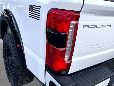 Used 2023 Ford F250 Lariat w/ Lariat Ultimate Package AWD/4WD image 29