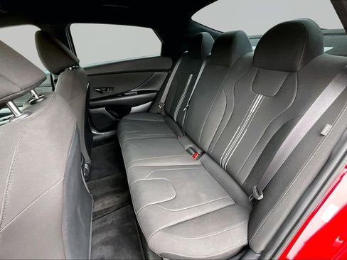 Used 2025 Hyundai Elantra Sport image 26