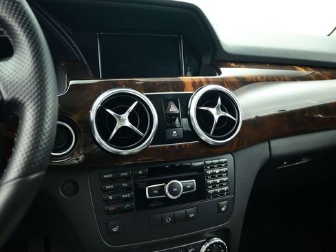 Used 2015 Mercedes-Benz GLK 350 4MATIC image 21