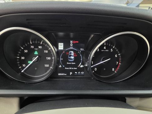 Used 2017 Land Rover Discovery HSE AWD/4WD image 33