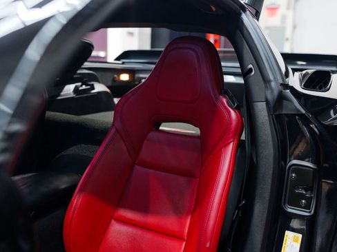 Used 2019 Chevrolet Corvette Z06 w/ Z07 Performance Package image 33