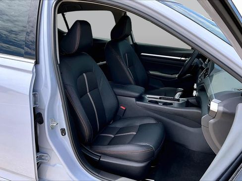 Used 2026 Nissan Altima 2.5 SR FWD image 9