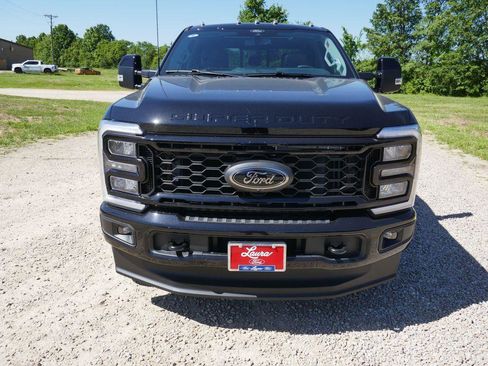 New 2026 Ford F250 Lariat w/ Black Appearance Package AWD/4WD image 9