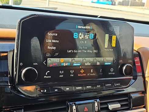 Certified 2023 Nissan Pathfinder Platinum w/ Black Appearance Package image 20