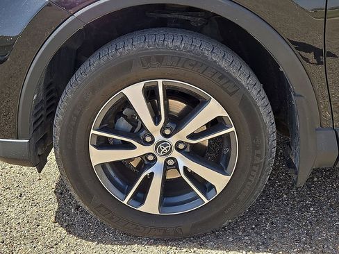 Used 2017 Toyota RAV4 XLE image 9