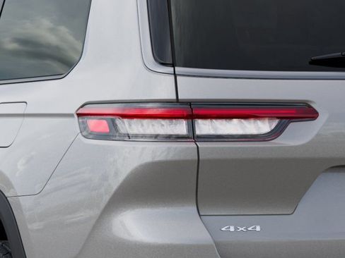 New 2026 Jeep Grand Cherokee L Limited AWD/4WD image 9