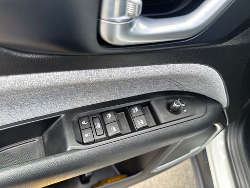 Used 2022 Jeep Compass Latitude w/ Sun and Sound Group AWD/4WD image 26