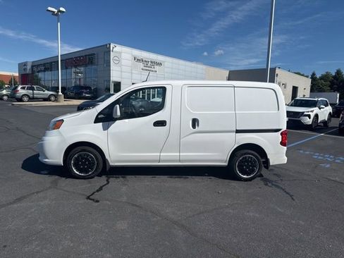 Used 2017 Nissan NV200 SV w/ Technology Package FWD image 4