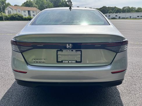 Used 2024 Honda Accord EX image 4