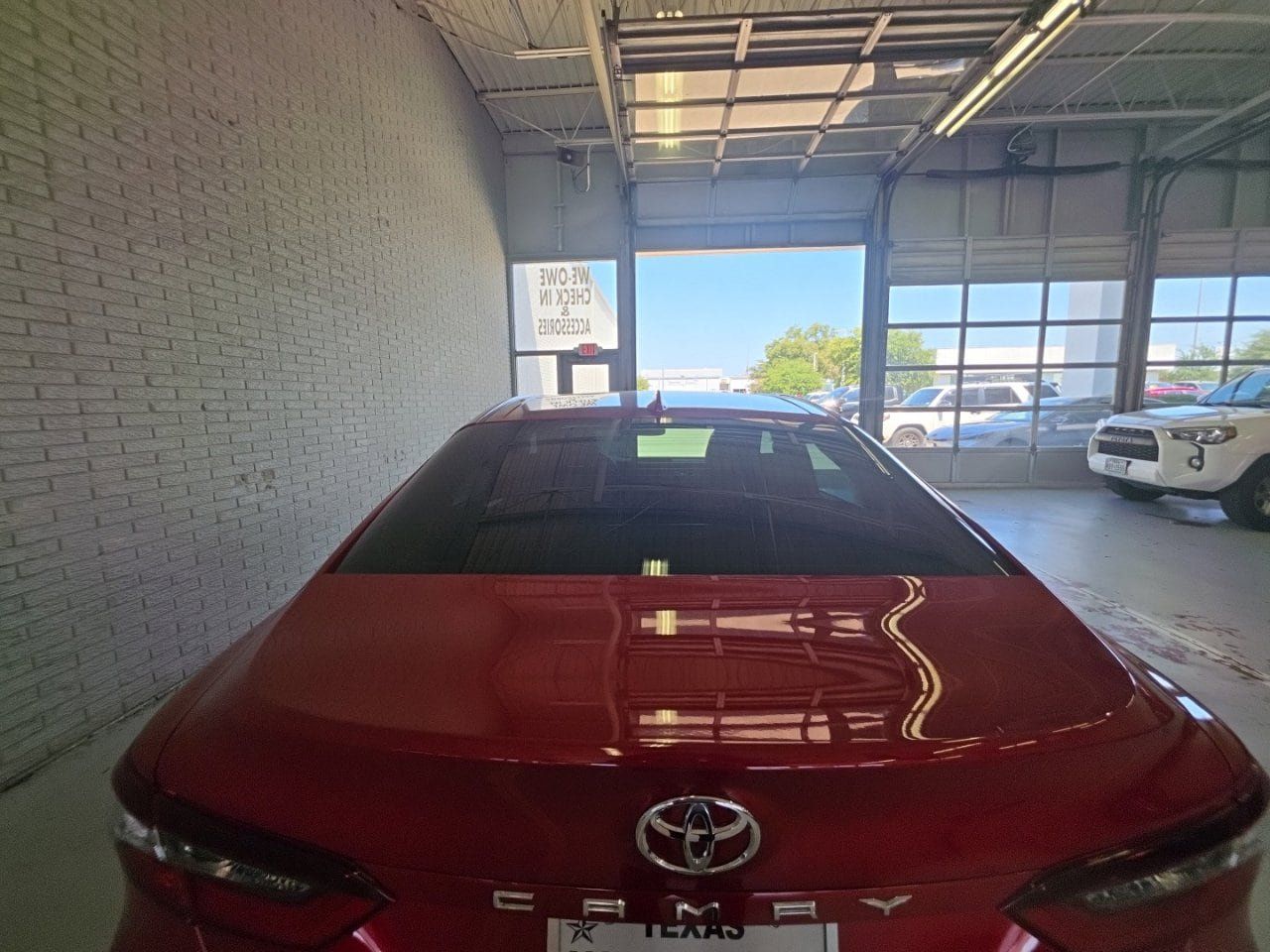 Used 2024 Toyota Camry LE w/ Convenience Package FWD image 5