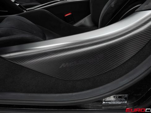 Used 2022 McLaren 765LT RWD image 51