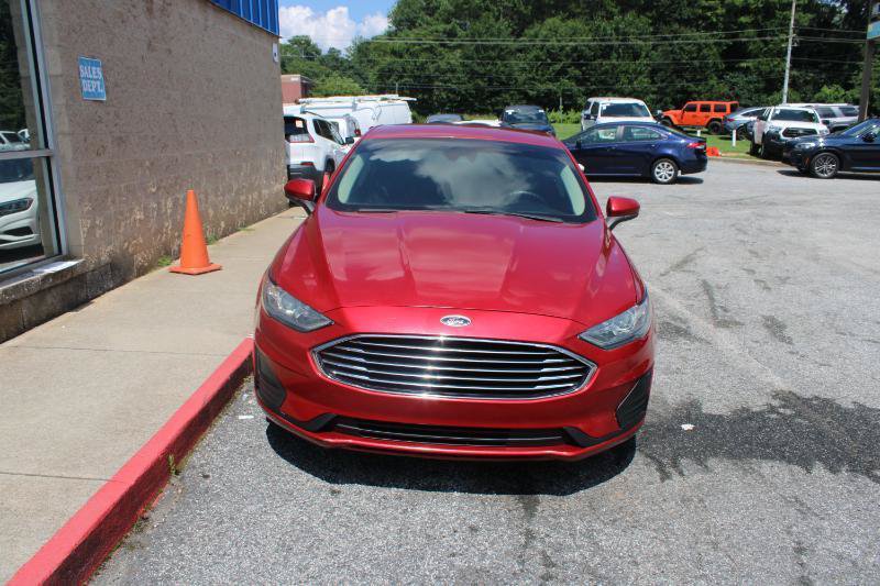 Used 2020 Ford Fusion SE FWD image 2