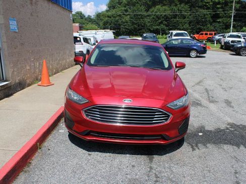 Used 2020 Ford Fusion SE FWD image 2