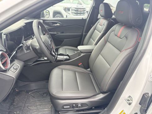 New 2026 Chevrolet Trax RS w/ Sunroof Package FWD image 10