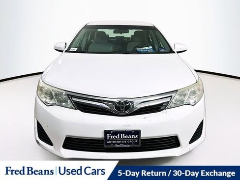 Used 2013 Toyota Camry LE FWD image 2