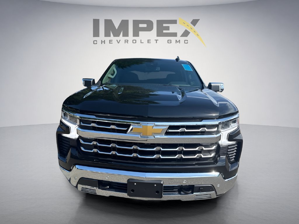 Used 2025 Chevrolet Silverado 1500 LTZ w/ Z71 Off-Road Package AWD/4WD image 7
