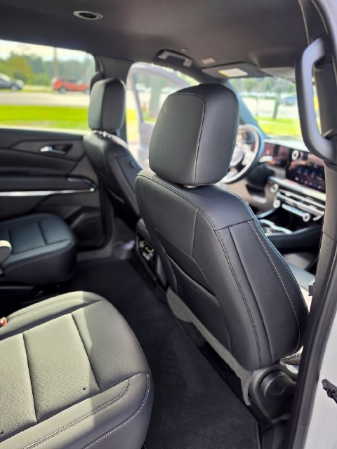 Used 2026 Chevrolet Traverse LT FWD image 27