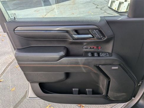 Used 2022 GMC Sierra 1500 AT4 w/ Technology Package image 11