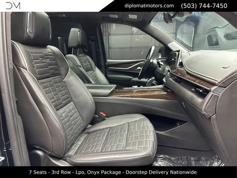 Used 2023 Cadillac Escalade ESV Sport Platinum w/ LPO, ONYX Package AWD/4WD image 20