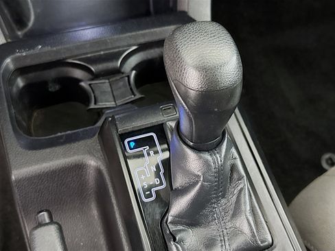 Used 2020 Toyota Tacoma SR image 19