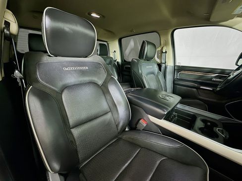 Used 2019 RAM 1500 Laramie AWD/4WD image 25