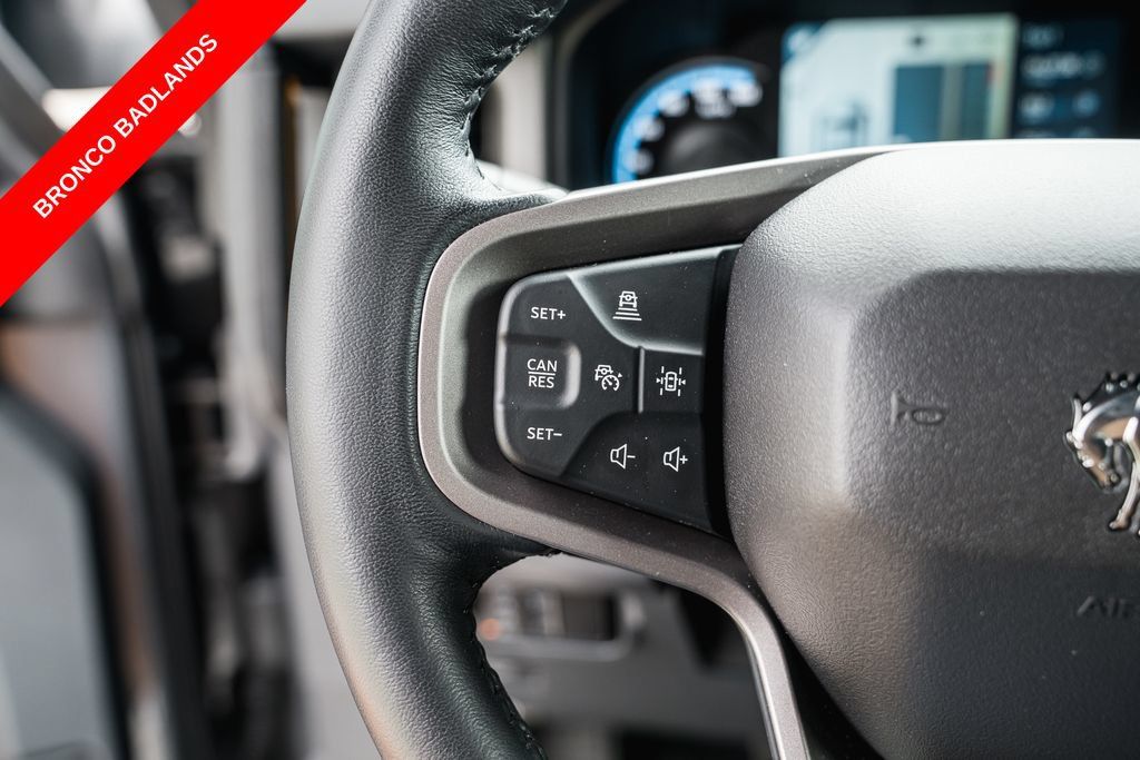 Used 2024 Ford Bronco Badlands AWD/4WD image 16