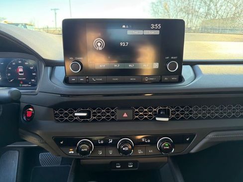 Certified 2025 Honda Accord SE image 18