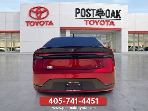 Used 2026 Toyota Prius LE FWD image 3