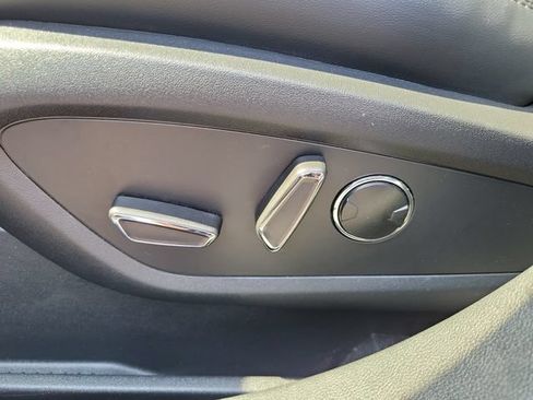 Used 2023 Lincoln Nautilus Reserve AWD/4WD image 6